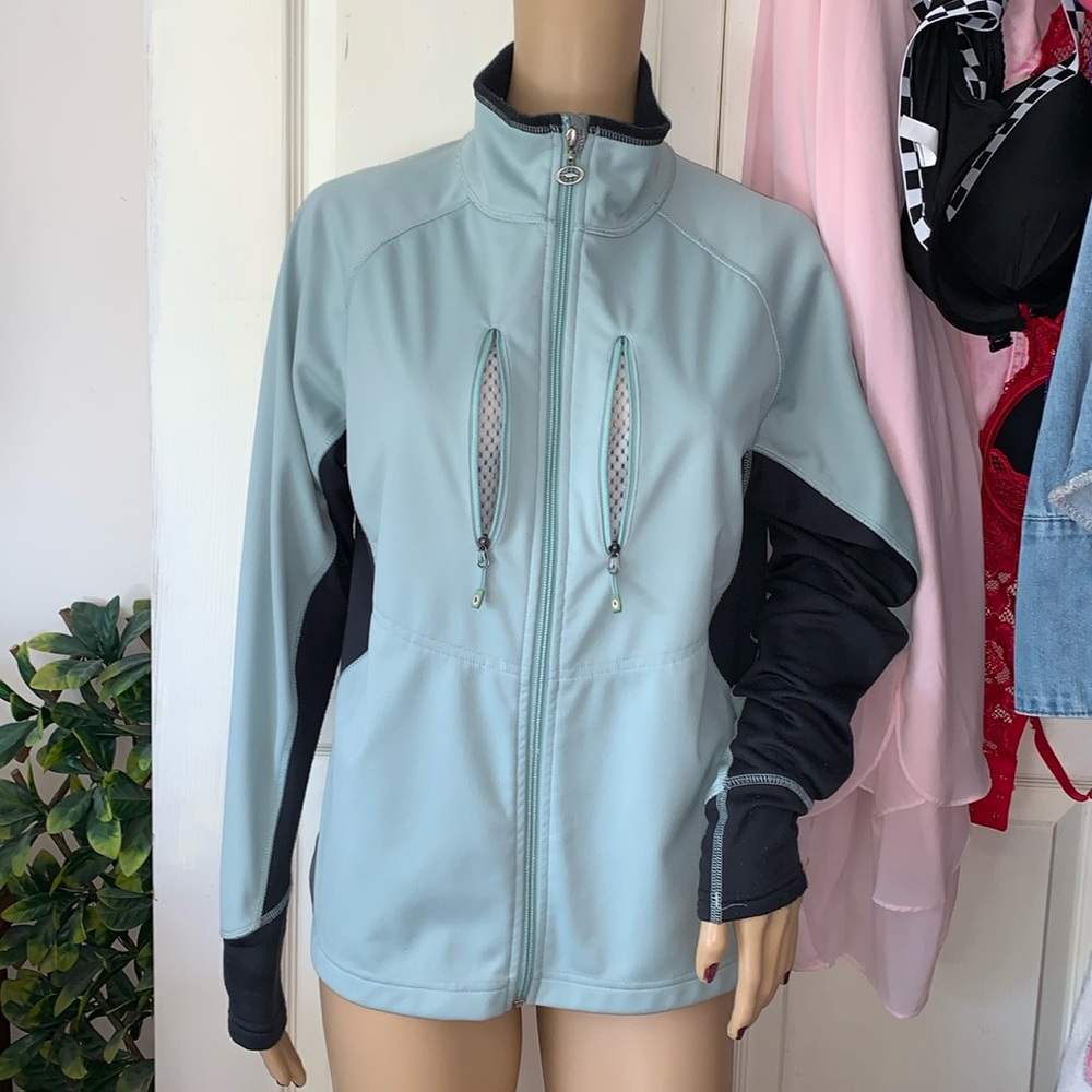 Avia jacket powder blue & Black size medium